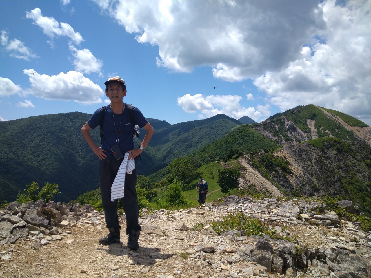 中倉山