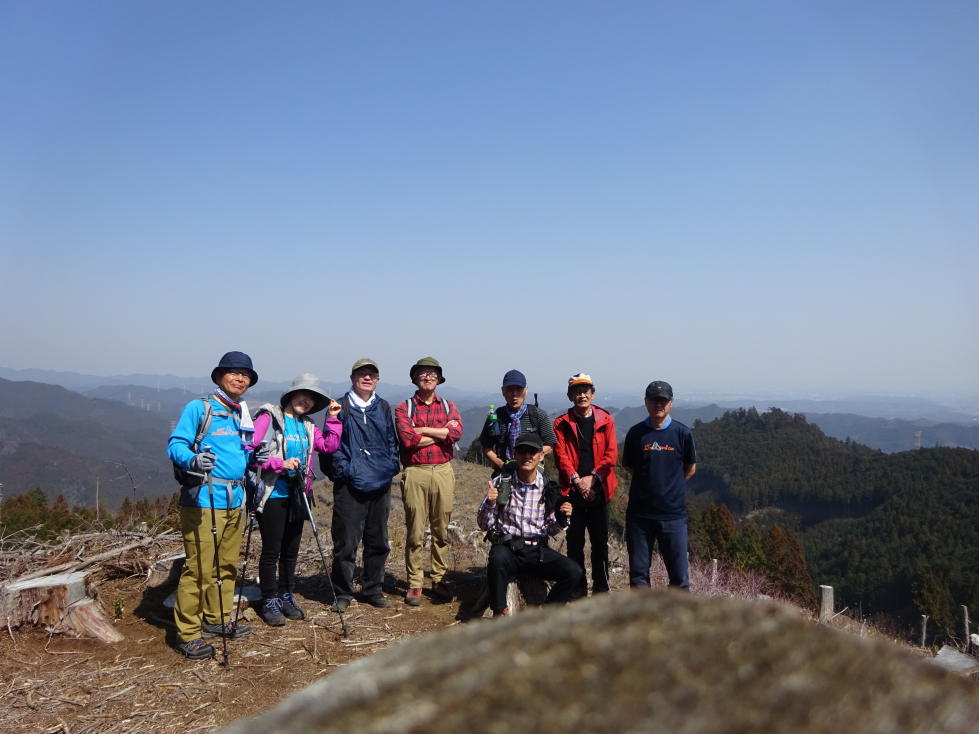 日の出山