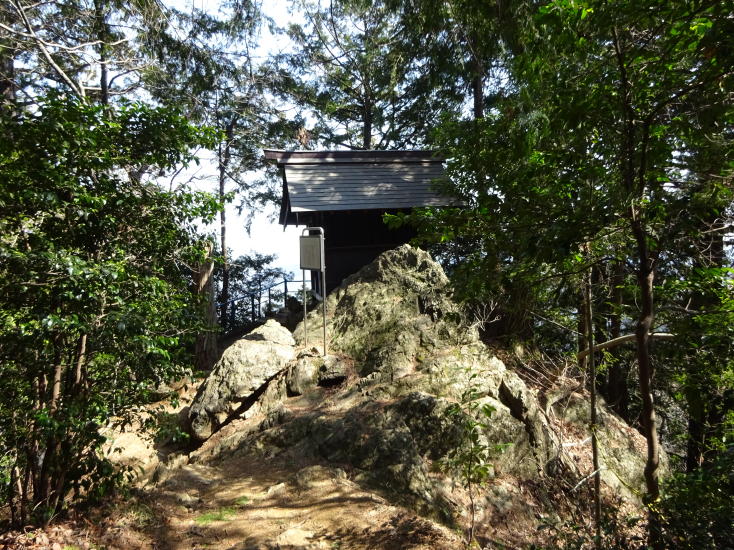 日の出山