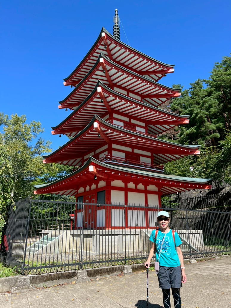 新倉山