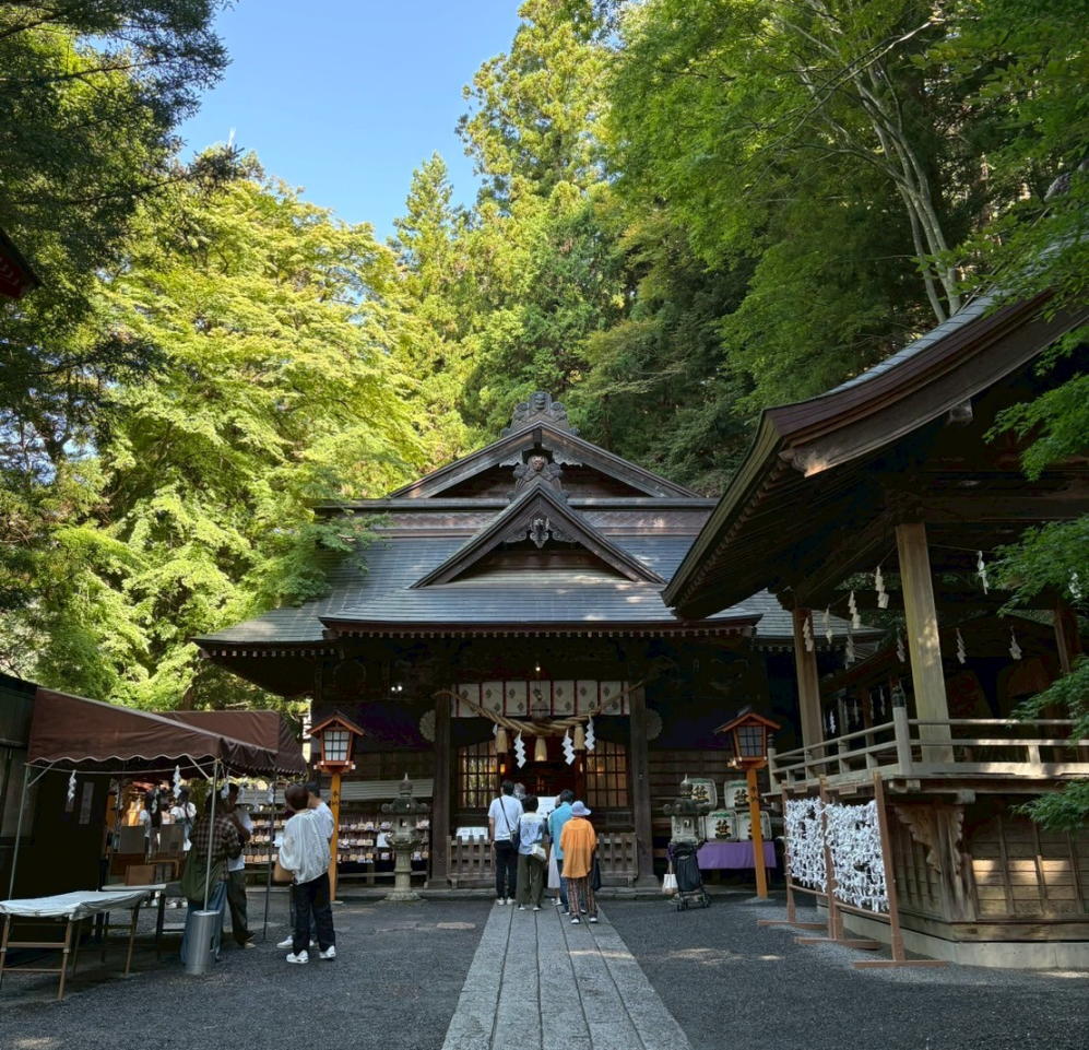新倉山
