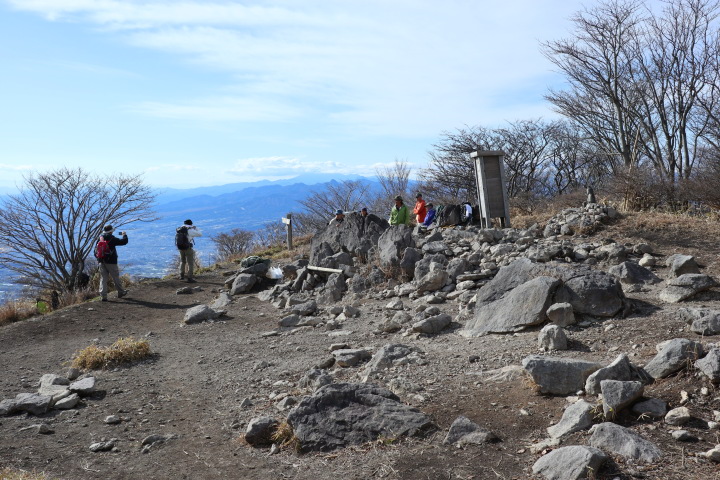 鍋割山