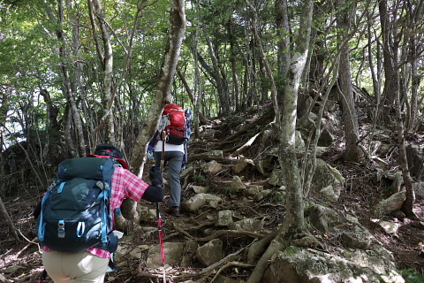 雁ケ腹摺山