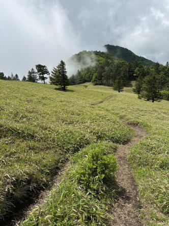 牛奥ノ雁ケ腹摺山