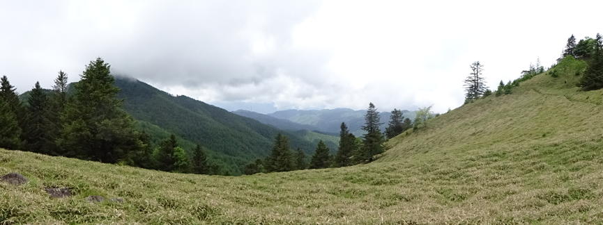 牛奥ノ雁ケ腹摺山