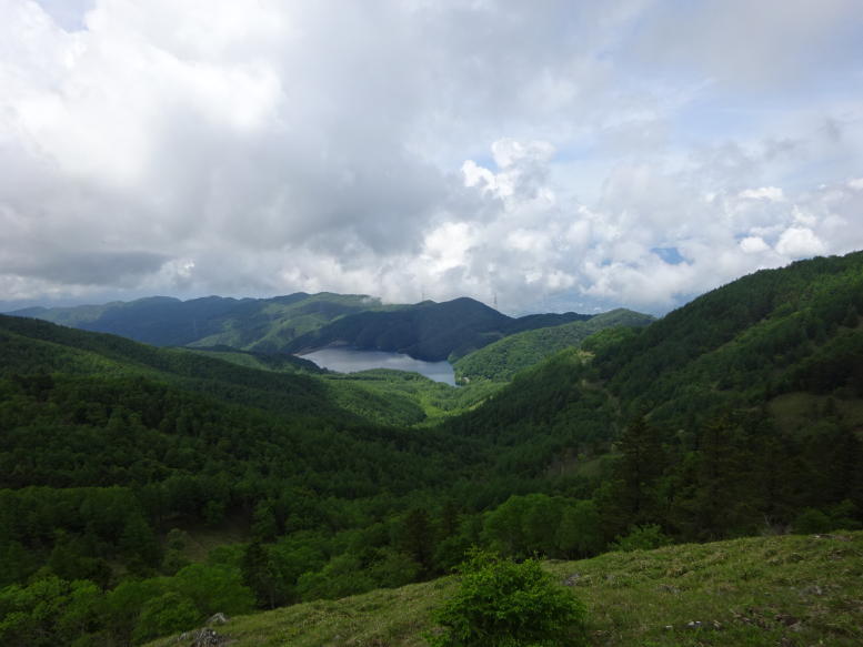 牛奥ノ雁ケ腹摺山