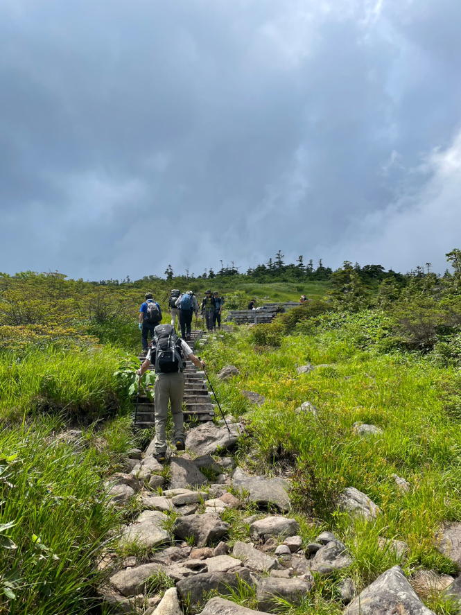 苗場山