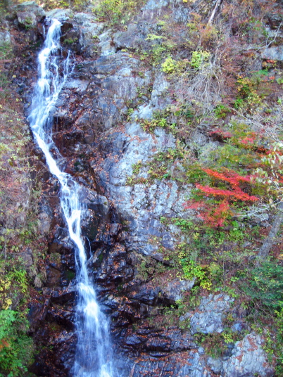 三頭山