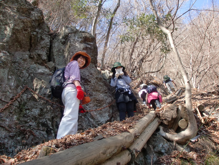 四阿山