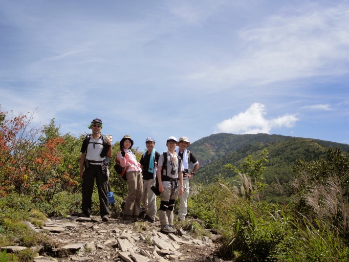 四阿山