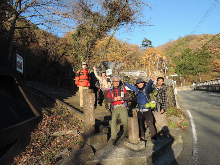 岩殿山