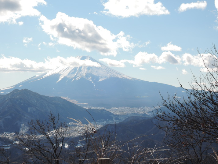 高川山