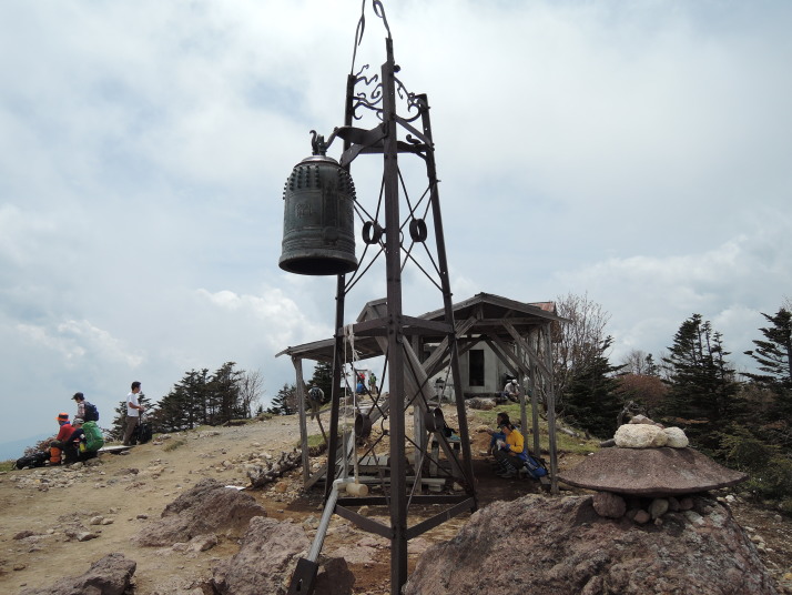 男体山