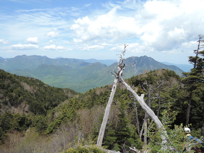 男体山