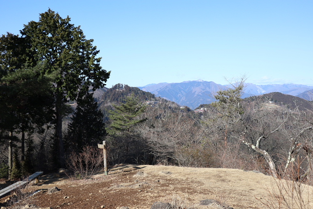 日の出山