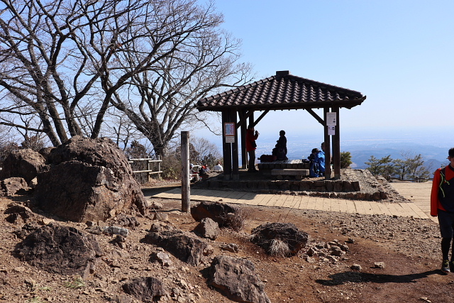 日の出山