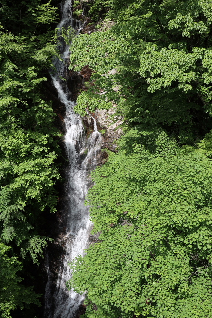 三頭山