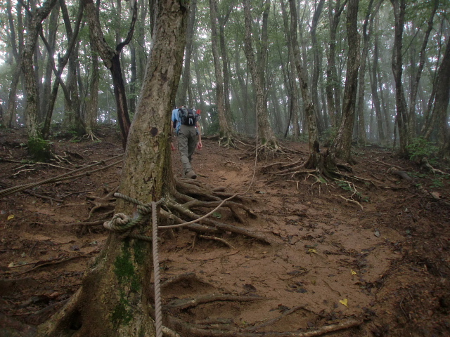 二子山